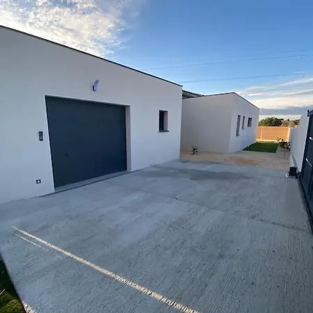 Neuve , Piscine, 20 Mn Du Cap D'agde *